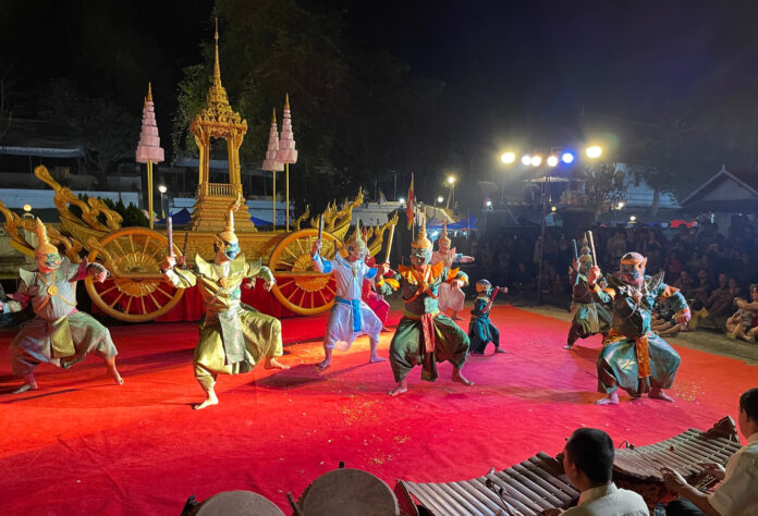 Phralak–Phralam Dance performance