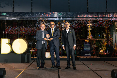 Left to right: Senior Managing Director of RSP Ar. Seah Chee Kien, President Tharman Shanmugaratnam, and President of DBCS Mr. Hong Khai Seng. Photo courtesy of Design Business Chamber Singapore.