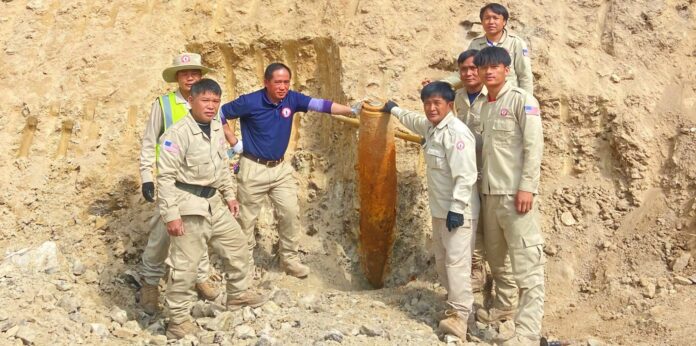 US support for UXO clearance in Laos