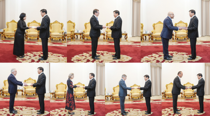 7 foreign ambassadors President Thongloun receiving ambassadors