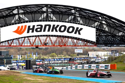 On-track action from Round 6 of Formula E Season 12 at the Madrid E-Prix