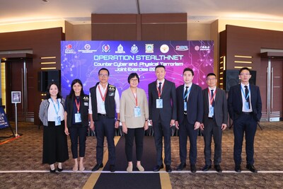 The ThreatBook Team with The Hong Kong Police Force Representatives