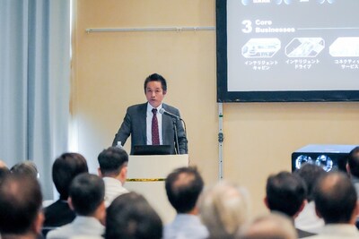 Presentation by Kosuke Kawasaki, Managing Director of Desay SV Japan