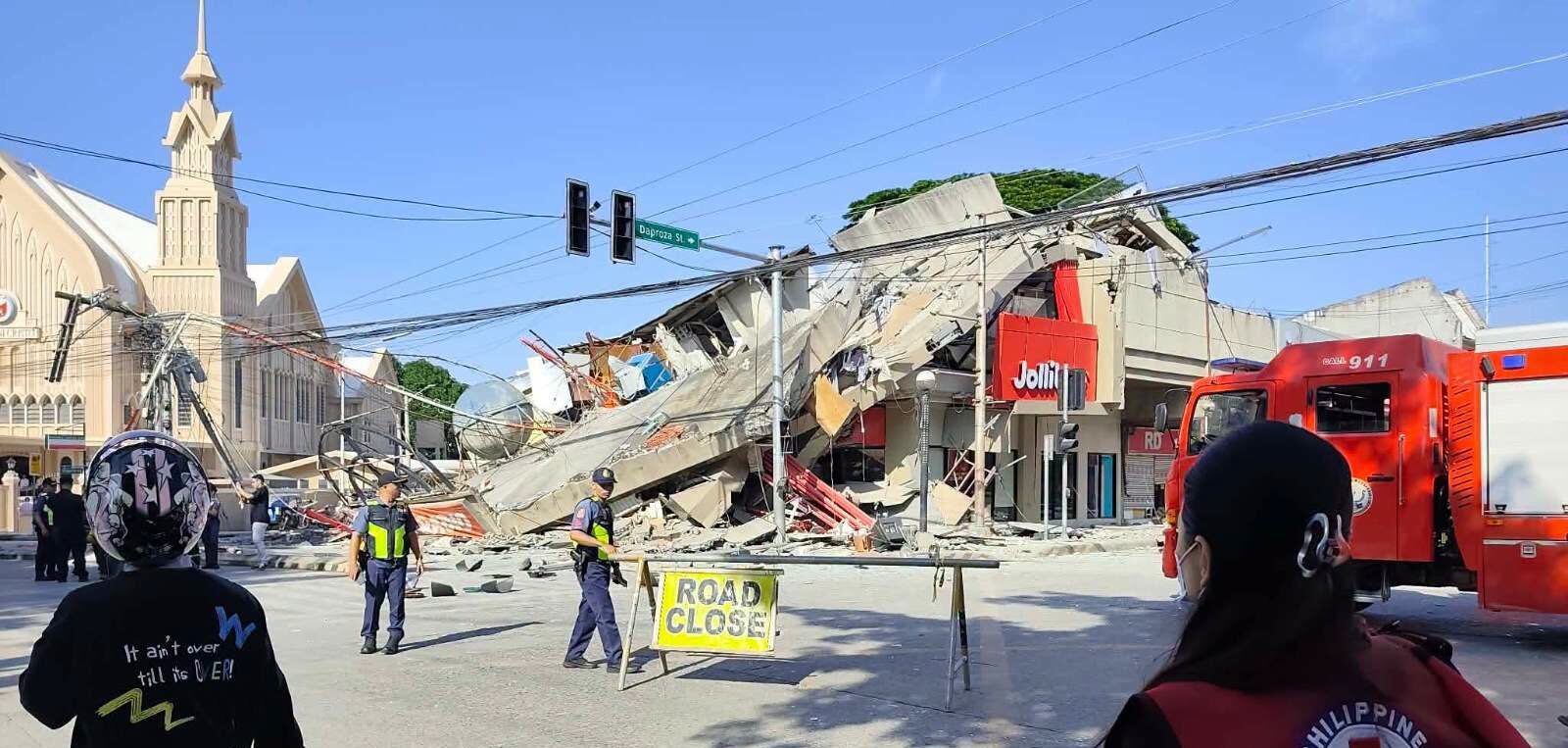 At Least 19 Dead After 7.8-Magnitude Earthquake Strikes Sout