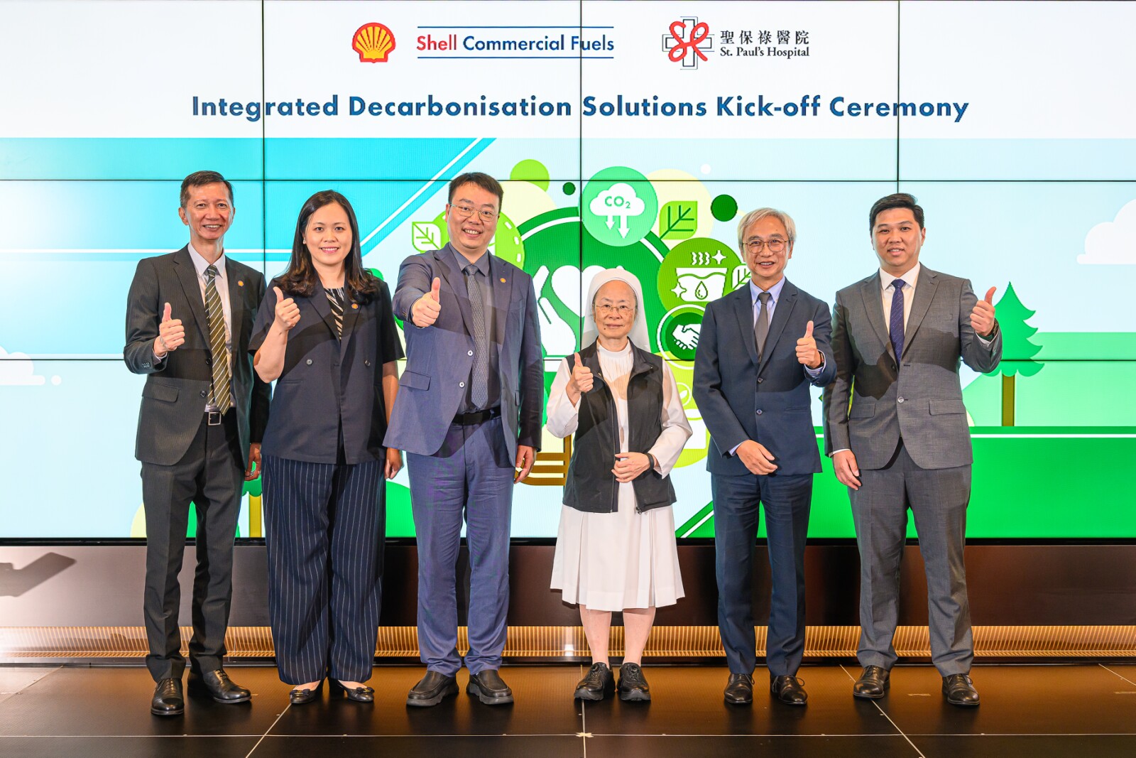 (From left) Mr. Dick Chan, General Manager of Shell Commercial Fuels - Hong Kong and Macau; Ms. Berry Wong, General Manager of Shell Mobility - Hong Kong and Macau; Mr. Hu Chuan, Vice President of Shell Mobility & Convenience – China; Sr. Nancy Cheung, Managing Director of St. Paul's Hospital; Mr. Gilbert Lee, General Manager of St. Paul's Hospital; and Mr. Keith Ho, Facilities Manager of St. Paul's Hospital, witness the launch of the