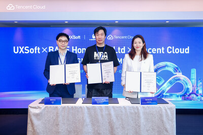 (From left to right) Boris Lo, Chief Operation officer of UXSoft Global Limited; Raymond IP, Global IT Director of BAPE Hong Kong Limited; and Rachel Xie, General Manager of Operations, Channels and Marketing, Tencent Cloud International, at the Tencent Cloud Day Hong Kong signing ceremony. (From left to right) Boris Lo, Chief Operation officer of UXSoft Global Limited; Raymond IP, Global IT Director of BAPE Hong Kong Limited; and Rachel Xie, General Manager of Operations, Channels and Marketing, Tencent Cloud International, at the Tencent Cloud Day Hong Kong signing ceremony.