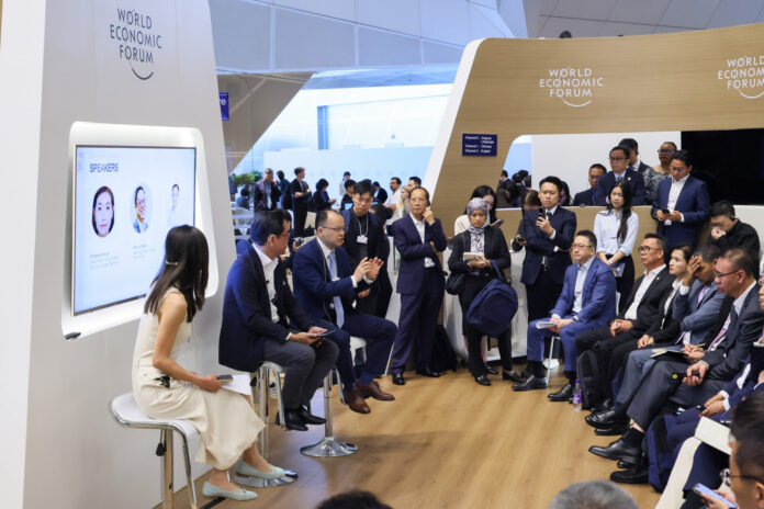 782994-summerdavos-xtransfer-jpg