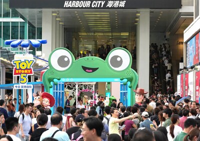 “FOREVER TOYS @ Harbour City” has received an overwhelmingly positive response since its grand opening on 19 June.
