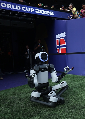 Hyundai Motor Brings Atlas Humanoid Robot to FIFA World Cup 2026™ in First-Ever Live Match Environment Robotics Integration Hyundai Motor Brings Atlas Humanoid Robot to FIFA World Cup 2026™ in First-Ever Live Match Environment Robotics Integration