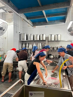 Student Fellows participated in community service with the Hong Kong Sikh community, learning that meaningful impact begins through service. Student Fellows participated in community service with the Hong Kong Sikh community, learning that meaningful impact begins through service.