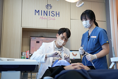 MINISH applies a tooth-preserving restorative approach that considers aesthetics, function, and preservation of natural tooth structure. MINISH applies a tooth-preserving restorative approach that considers aesthetics, function, and preservation of natural tooth structure.