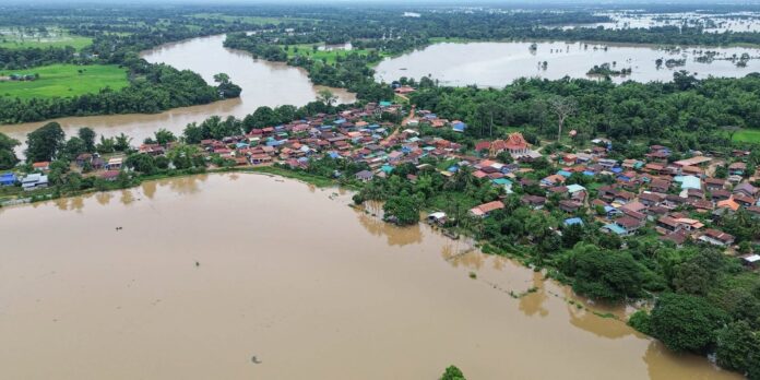 Floods in Khammouane Floods from the Xe Bangfai river surpassed its flood level in Nongbok District Khammouane Province on 11 August 2026.