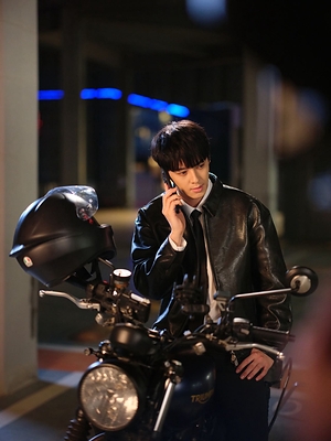 Nick Shan stars as Lu Xian, an insurance investigator who awakens supernatural powers, in VIII: Awakening, KC Global Media Asia's first original production in China. (Photo: KC Global Media Asia) Nick Shan stars as Lu Xian, an insurance investigator who awakens supernatural powers, in VIII: Awakening, KC Global Media Asia's first original production in China. (Photo: KC Global Media Asia)