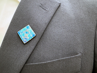 A team badge for the “Hong Kong’s First Five-Year Plan” features a blue theme integrated with the Chinese characters “一” (One) and “五” (Five). Two overlapping squares symbolise Hong Kong’s ability to bring together diverse talent and resources to deepen high-quality development—leveraging its unique advantages of strong support from the Motherland and close global connectivity—shining brightly on the international stage as it enters a new five-year chapter of prosperity. A team badge for the “Hong Kong’s First Five-Year Plan” features a blue theme integrated with the Chinese characters “一” (One) and “五” (Five). Two overlapping squares symbolise Hong Kong’s ability to bring together diverse talent and resources to deepen high-quality development—leveraging its unique advantages of strong support from the Motherland and close global connectivity—shining brightly on the international stage as it enters a new five-year chapter of prosperity.